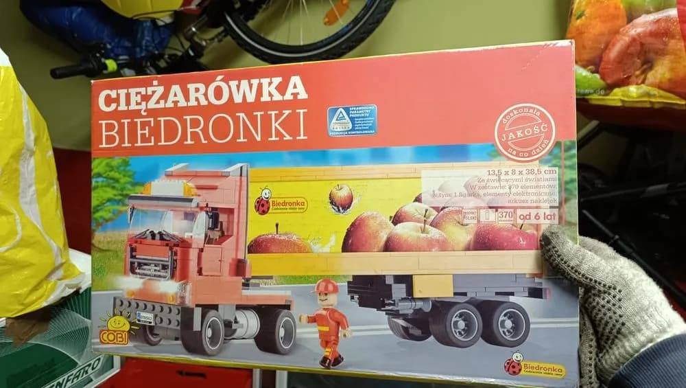 Ciężarówka Biedronka zabawka – co musisz wiedzieć przed zakupem?